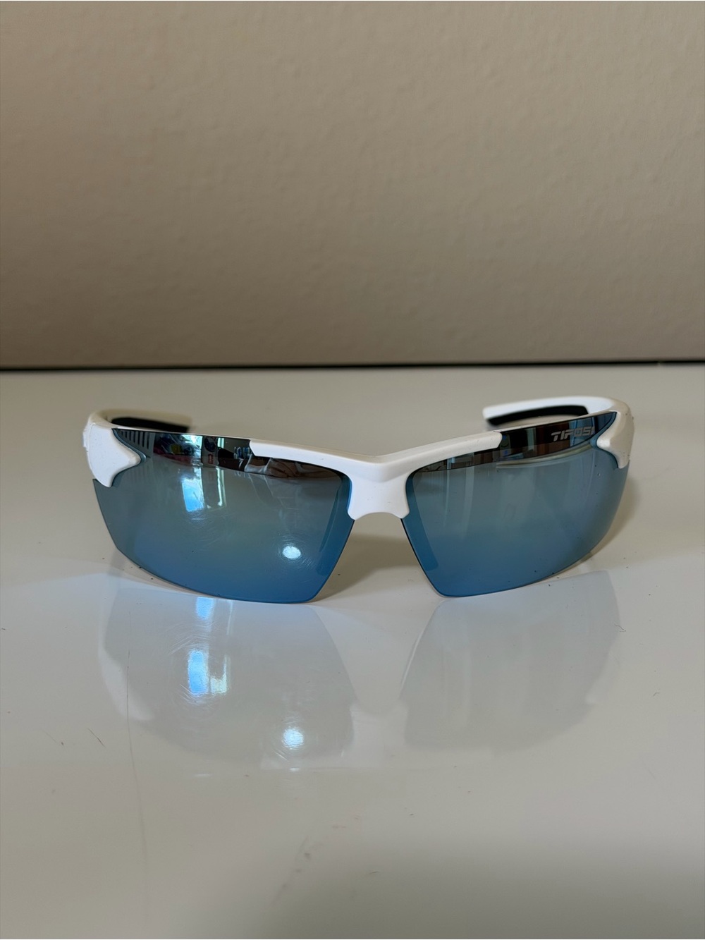 Tifosi Optics White Frame Blue Mirrored Lens Sport Sunglasses